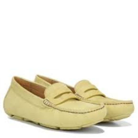 NATURALIZER Natasha Suede Leather Driving Moccasin - Picture 1 of 6